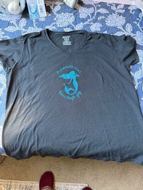 “Mermaids Don’t Have Thigh Gap” Black V-Neck Tee- Cricut made 2XL
